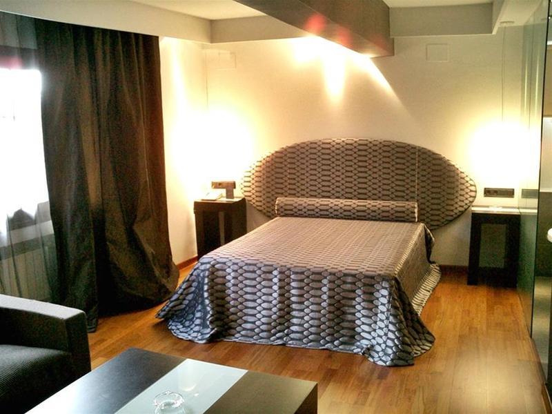 Hotel Huerta Honda Zafra Exteriör bild
