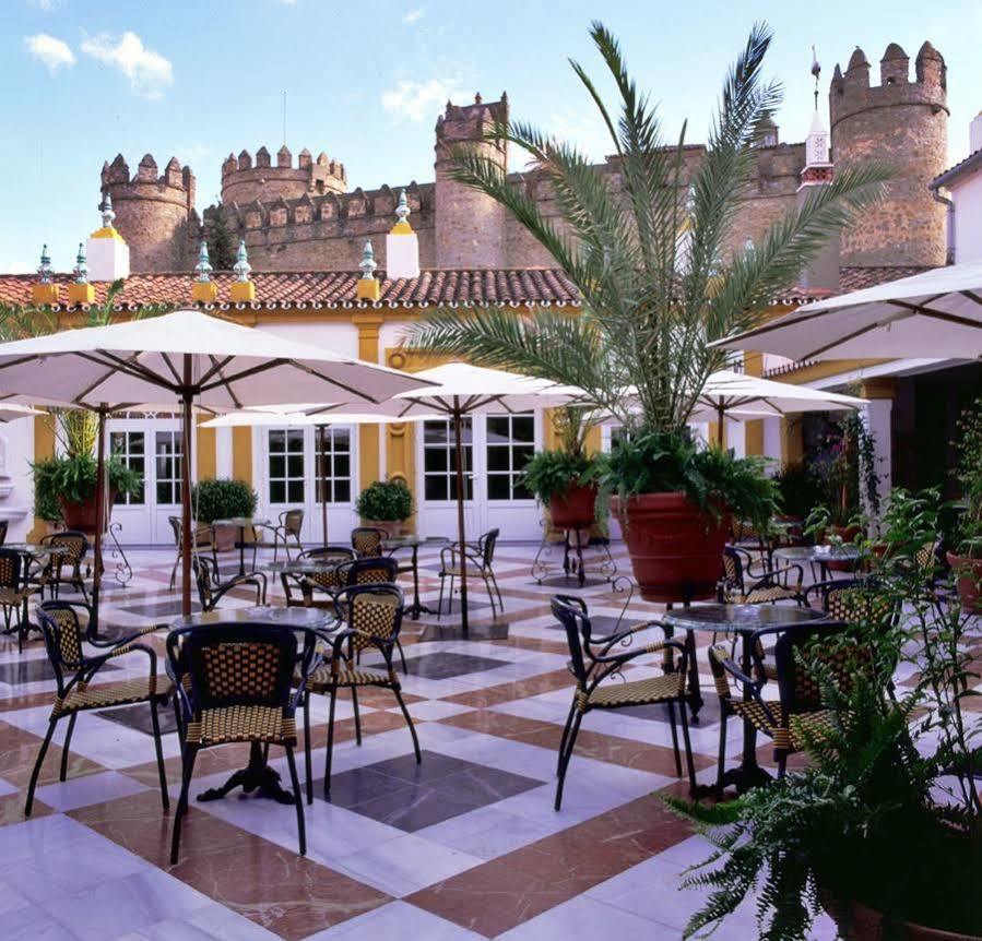 Hotel Huerta Honda Zafra Exteriör bild